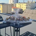 Petit דירה *
